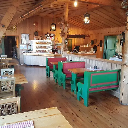 Dovregubbens Hall 3*